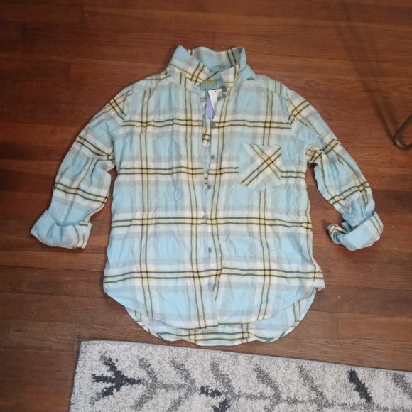 C&C California Tops - NWT C&C CALIFORNIA rayon plaid shirt (M)